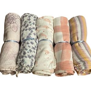 NWOT 5 Burt’s Bees Baby Woven Muslin Blankets